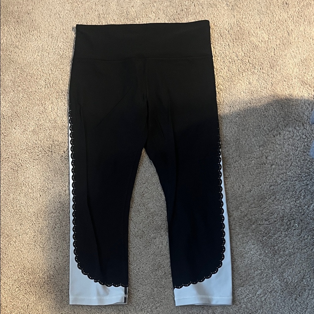 Athleta Black and White Cropped Pants